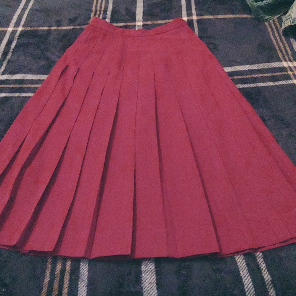 Burgundy pleated skirt
